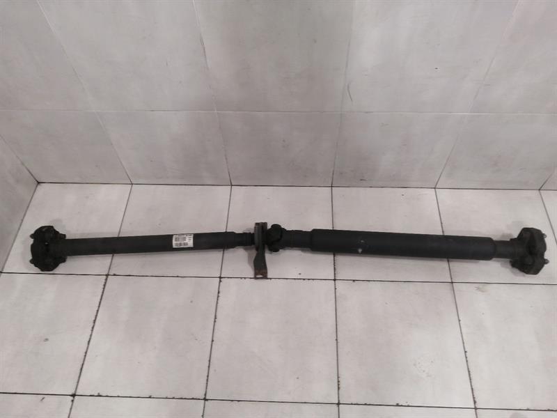 Mercedes-Benz CLS (C219) Mercedes CLS W219 Propelled Stick A2114106106 Gimbal Shaft M156 CLS63 AMG Body type: Saloon
Fuel: Petrol