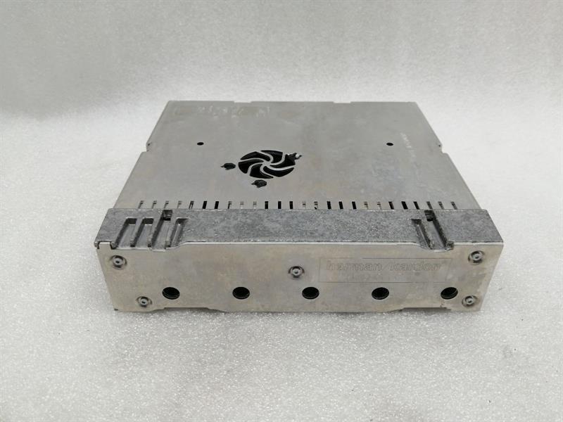 Mercedes-Benz CLS (C219) Mercedes CLS W219 Amplifier A2118706989 Amplifier L7 Harman Becker L7 Body type: Saloon
Fuel: Petrol