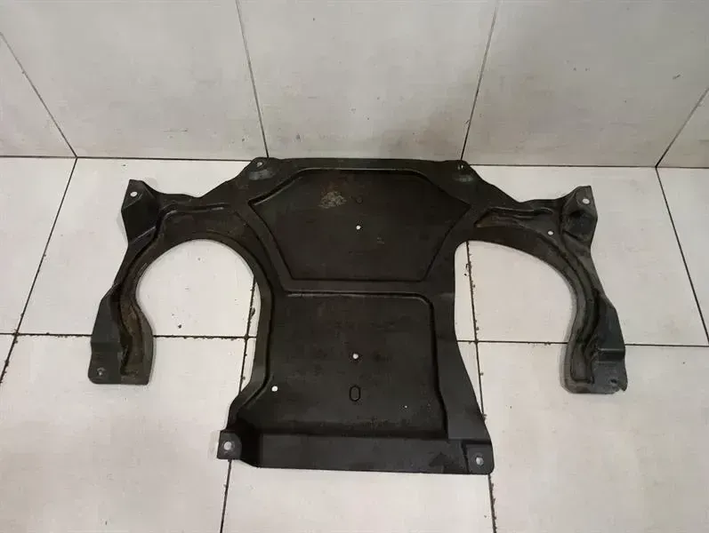 Mercedes-Benz C (W204) UNDERTRAY MERCEDES E CLASS W212 UNDERTRAY A2125240730 UND...