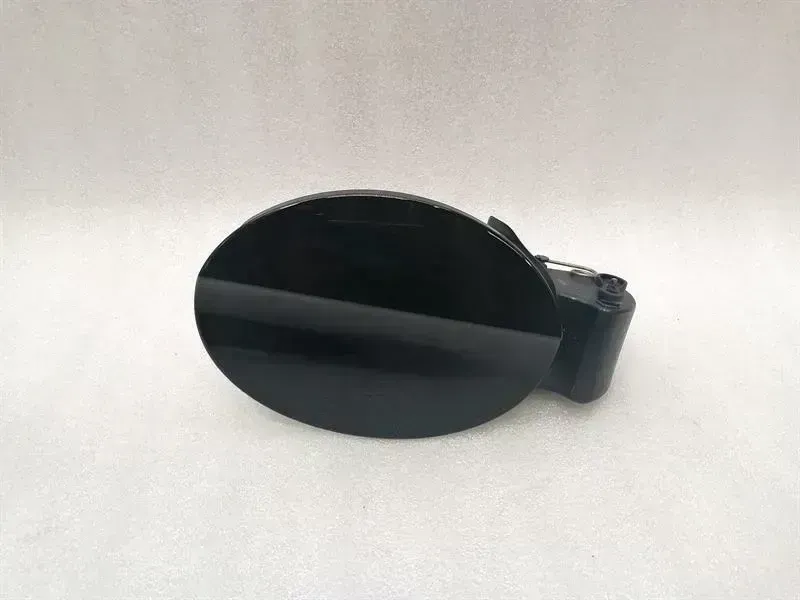 Mercedes-Benz CLS (C219) Mercedes CLS W219 fuel filler cap A2105849717 fuel cap tank flap Body type: Saloon
Fuel: Petrol
