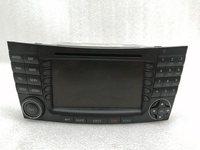 Футболка с изображением навигационного монитора Mercedes CLS W219 A2118204397