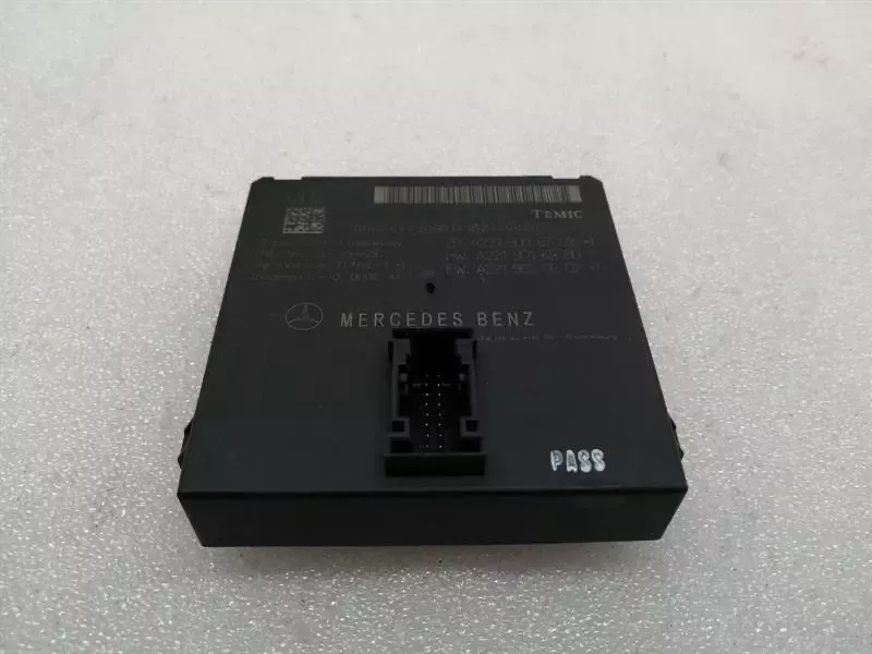 Mercedes S-Class W221 Central Gateway Module A2219006702 Control Unit