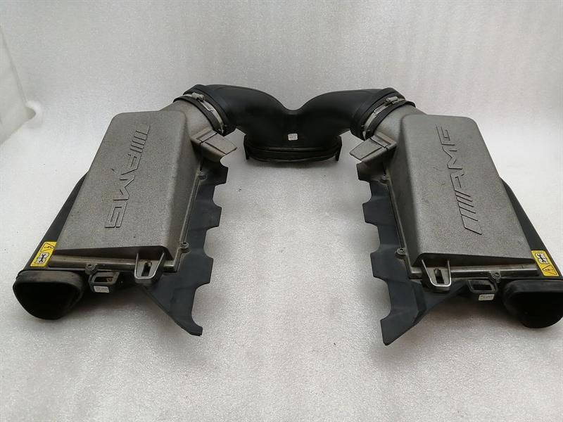 Mercedes CLS W219 Air Filter Box A1560940606 Air Filter Box AMG CLS63