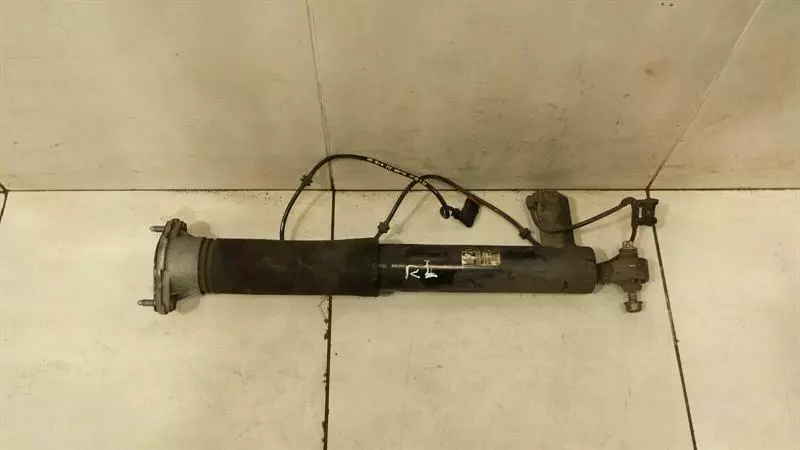 Mercedes-Benz C (W204) Shock Absorber Rear Mercedes W212 Shock Absorber Rear A2123203130 S...