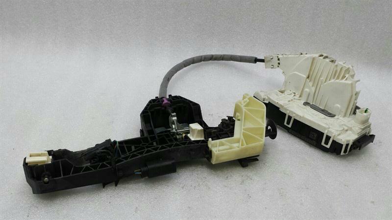 Mercedes-Benz C (W204) Door lock Mercedes W212 door lock rear right A2047302535 ...