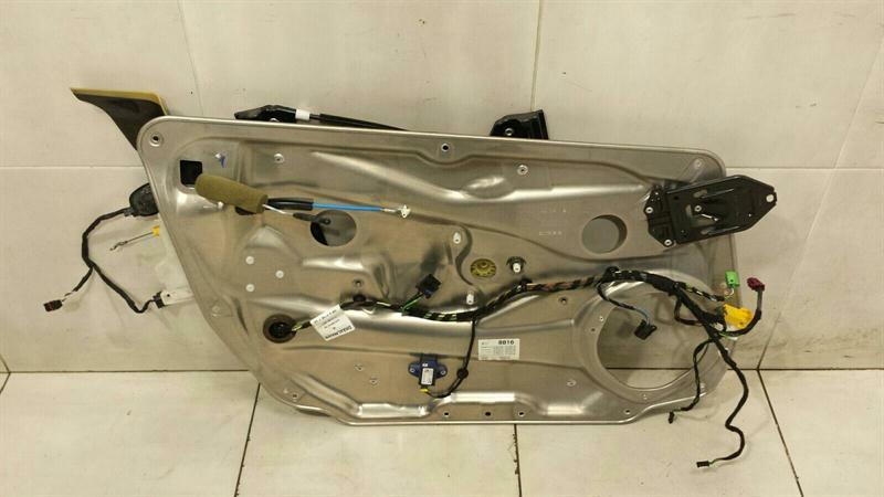 Mercedes-Benz C (W204) Left Front Door Winder Mercedes W212 Left Front Door Winder A212820130...