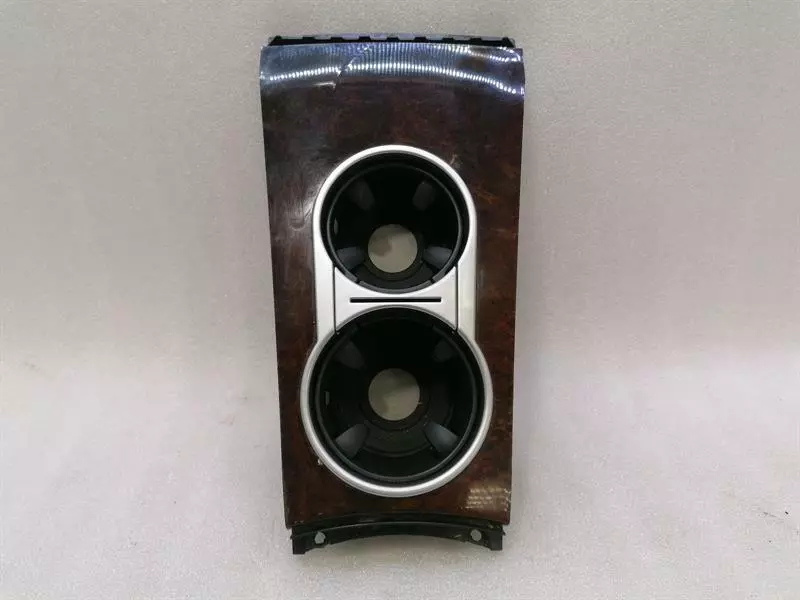 Mercedes-Benz A (W169) Mercedes ML W164 cup holders A1646800314 cup holder holder Body type: SUV
Fuel: Petrol
