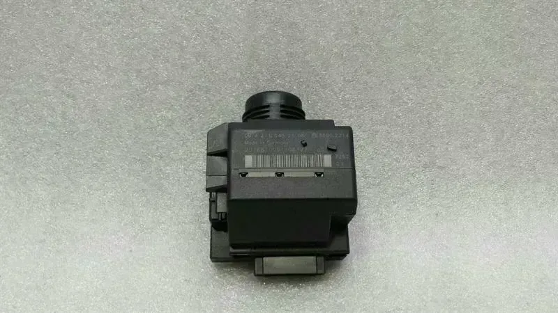 Mercedes-Benz CLS (C219) Mercedes CLS W219 Ignition Lock Switch A2115452508 EZS Control Unit Body type: Saloon
Fuel: Petrol