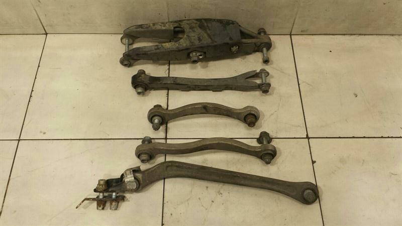 Mercedes-Benz CLS (C219) MERCEDES CLS63 AMG W219 RRH Wishbone A2113500306 Rear Right Wishbone Set Body type: Saloon
Fuel: Petrol