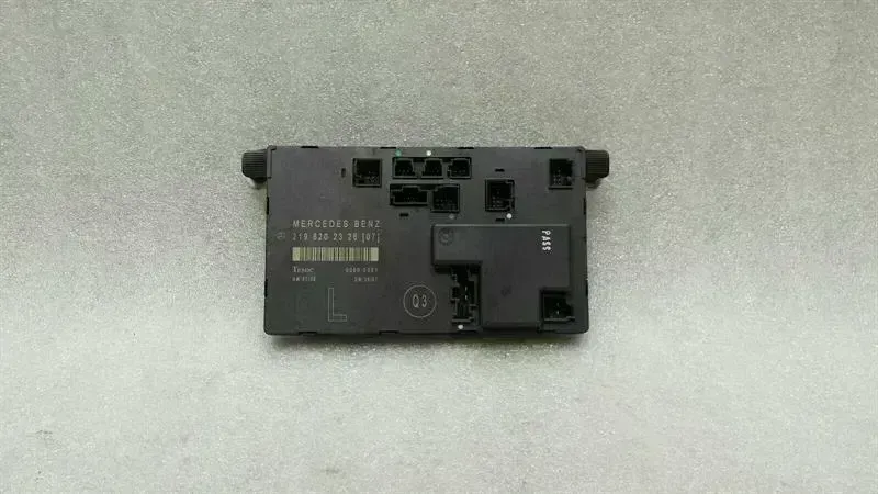 Mercedes-Benz CLS (C219) Mercedes CLS W219 front left door module A2198202326 door front left control unit Body type: Saloon
Fuel: Petrol