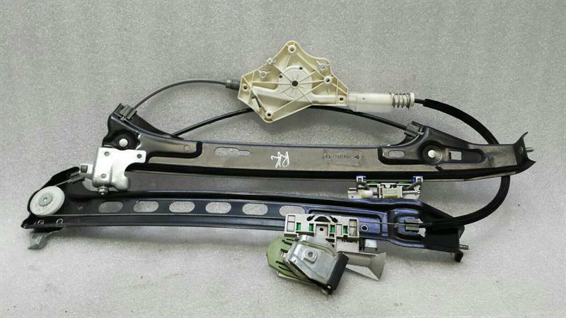Mercedes-Benz CLS (C219) Mercedes CLS63 W219 Right Door Winder A2197301046 Window Regulator Rear Right Body type: Saloon
Fuel: Petrol