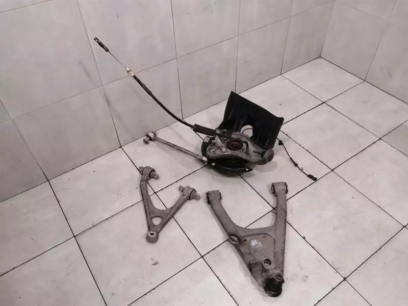 Chevrolet Corvette (C7) Chevrolet Corvette C7 Right Rear Hub 84506881 Wheel Bearing Case Rear Right Body type: Coupe
Fuel: Petrol