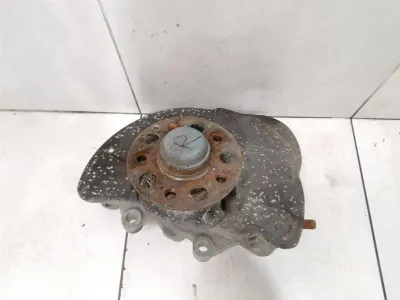 Mercedes E63 W212 Right Front Hub A2123300220 Wheel Bearing Housing Front Right