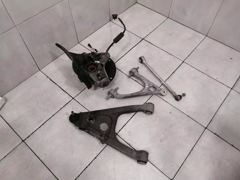 Chevrolet Corvette (C7) Chevrolet Corvette C7 Left Rear Hub 84506880 Wheel Bearing Housing Rear Left Body type: Coupe
Fuel: Petrol