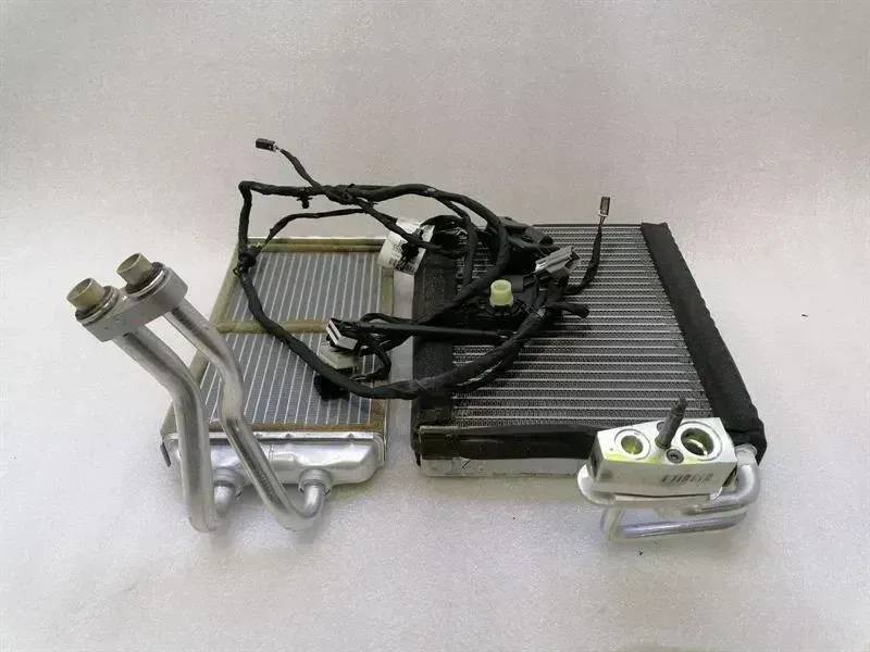 Chevrolet Corvette (C7) Chevrolet Corvette C7 Heater Matrix 52500913 Heat Exchanger Heater Cooler