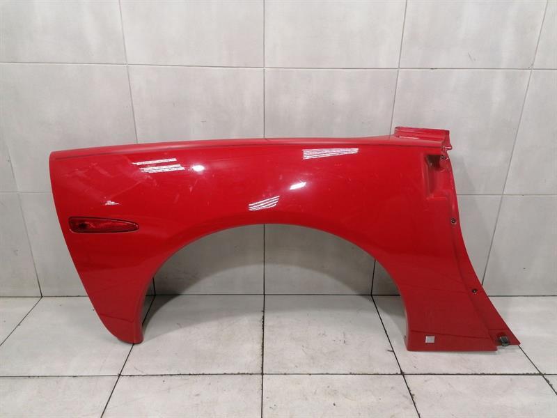 Chevrolet Corvette (C6) Chevrolet Corvette C6 REAR Right Wing 22813552 Front Right Fender REAR