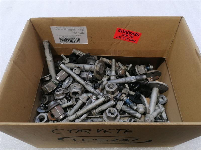 Chevrolet Corvette (C6) CHEVROLET CORVETTE C6 SCREWS SCREWS BOLTS FROM ONE CAR SET KIT BOLTS