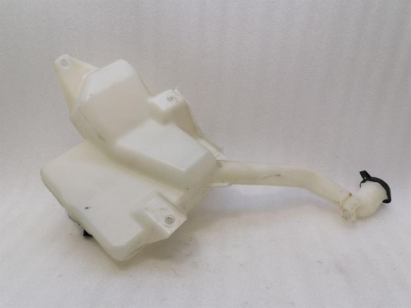 Chevrolet Corvette (C6) Chevrolet Corvette C6 Washer Fluid Reservior 19256712 Wipe Water Container