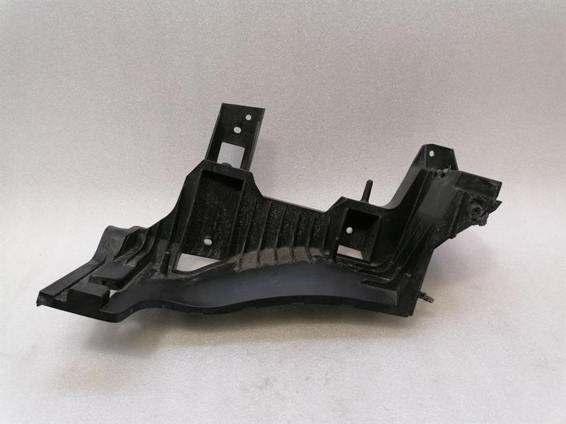 Dodge Ram DODGE RAM MK5 1500 TRX Holder Bracket TRX ENGINE BAY RH SIDE Holder Bracket Body type: Pick Up
Fuel: Petrol
