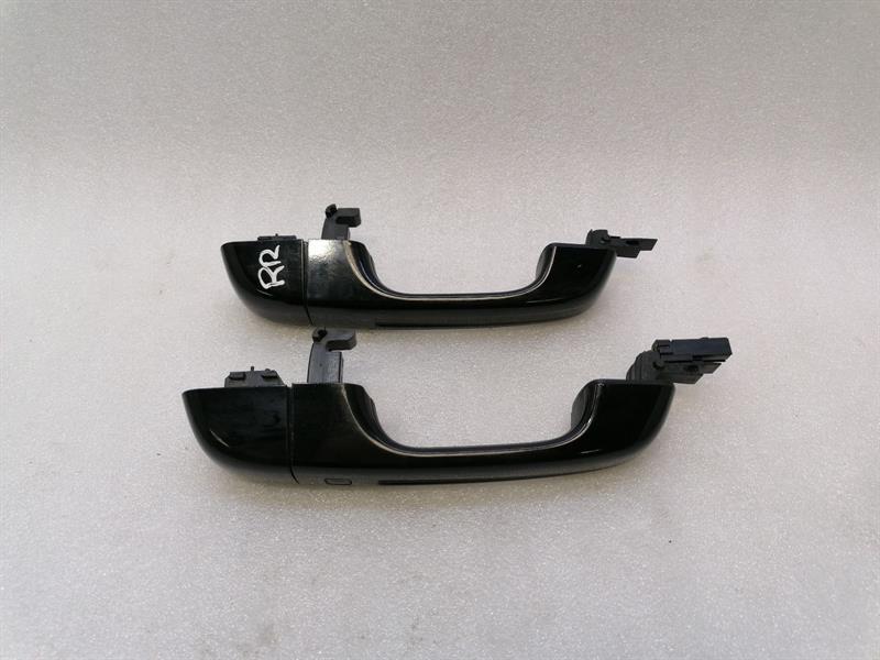 Dodge Ram Dodge Rammk5 1500 TRX Door Handle 6CV361SCAD Door Handle RIGHT Body type: Pick Up
Fuel: Petrol