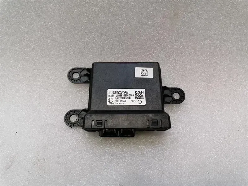 Dodge Ram DODGE RAM MK5 1500 TRX Electronic module 068492545AA Steuergerät PARK ASSIST Body type: Pick Up
Fuel: Petrol