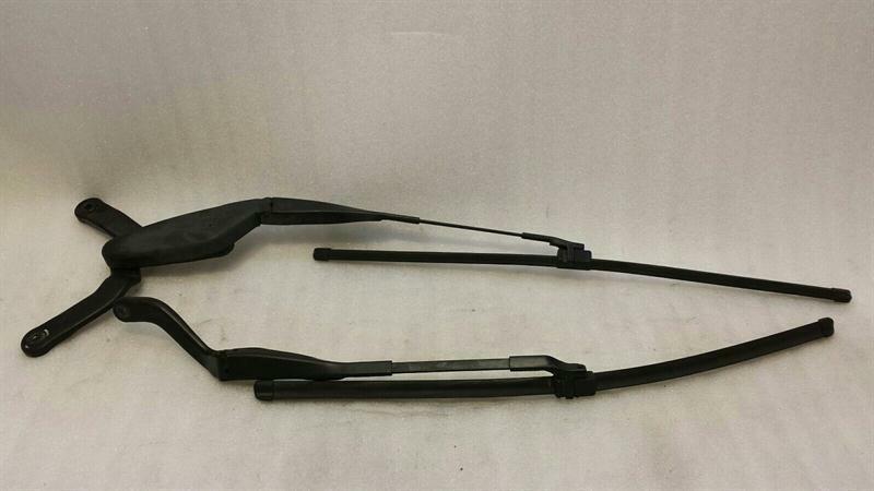 Mercedes-Benz CLS (C219) Mercedes CLS W219 Wiper Arm A2118201544 Windshield Wiper Set Body type: Saloon
Fuel: Petrol