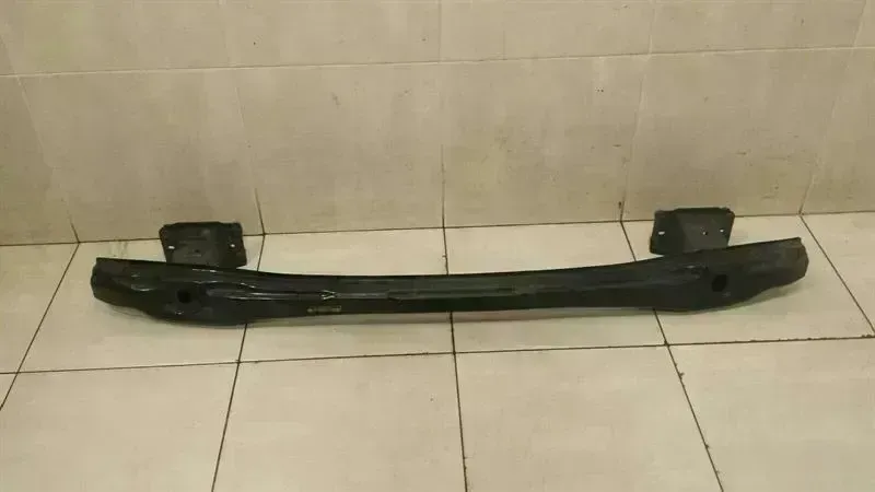 Mercedes-Benz C (W204) tagapampri tala Mercedes E63 AMG W212 Rear Bumper Beam A2126100...