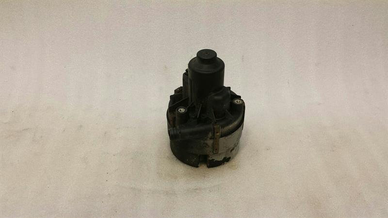 Mercedes-Benz CLS (C219) Mercedes CLS W219 secondary air pump A0001405785 secondary air pump Body type: Saloon
Fuel: Petrol