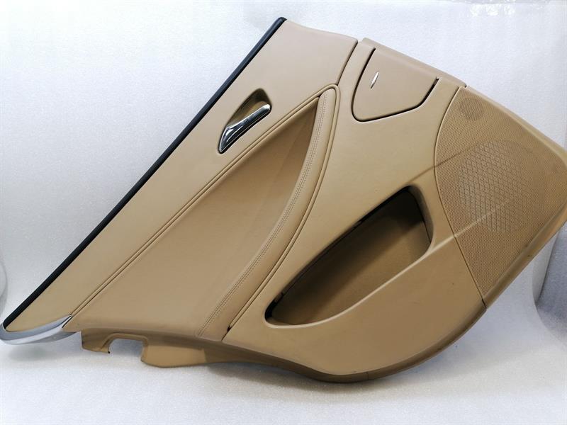 Mercedes-Benz CLS (C219) Mercedes CLS W219 Door Card Rear Left A2197303762 Door Trim Left DESIGNO Body type: Saloon
Fuel: Petrol