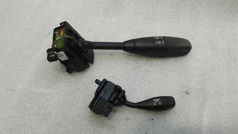 Mercedes-Benz CLS (C219) Mercedes CLS W219 switch set A2115401662 indicator switch steering column switch set Body type: Saloon
Fuel: Petrol