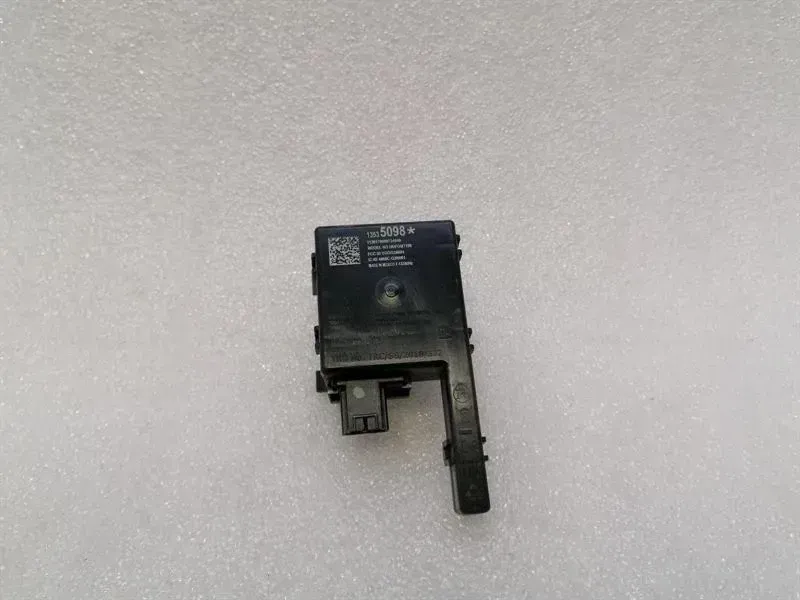 Chevrolet Corvette (C7) Chevrolet Corvette C8 Electronic Module 13535098 Control Unit KEYLESS RECEIVER Body type: Coupe
Fuel: Petrol