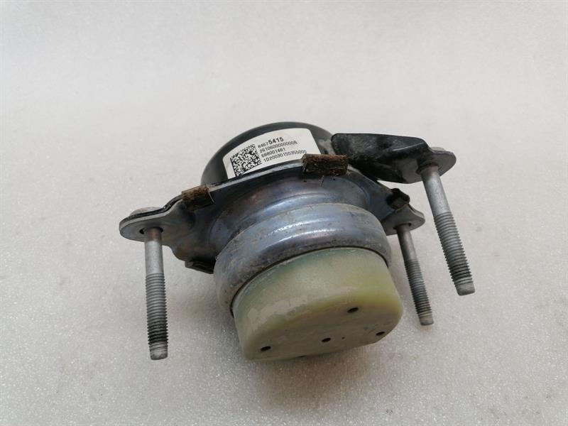 Chevrolet Corvette (C7) Chevrolet Corvette C8 Engine Mount 84675415 Engine Holder RIGHT Body type: Coupe
Fuel: Petrol