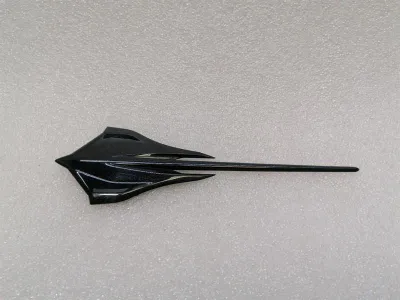 CHEVROLET CORVETTE C8 84316259 EMBLĒMA, AIZMUGURĒJAIS PANELIS UN BAGĀŽAS VĀRS, STINGRAY