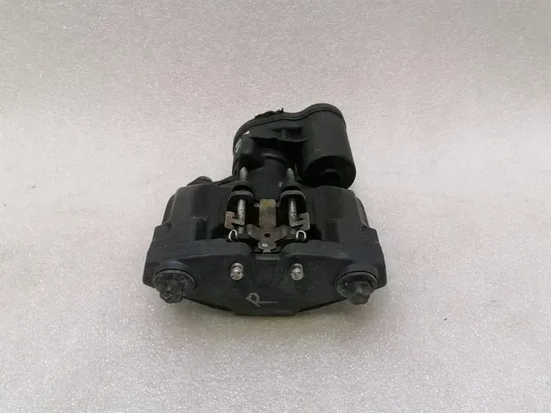 Chevrolet Corvette (C7) Chevrolet Corvette C8 Right Rear Caliper 84862014 Rear Right Brake Saddle PARK Body type: Coupe
Fuel: Petrol