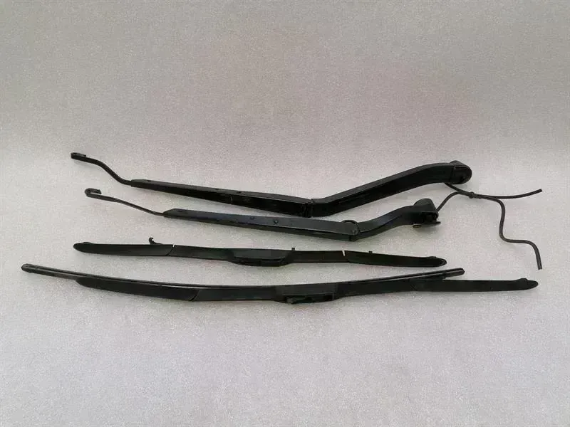 Chevrolet Corvette (C7) Chevrolet Corvette C8 Wiper Arm 84559275 Windshield Wiper Body type: Coupe
Fuel: Petrol
