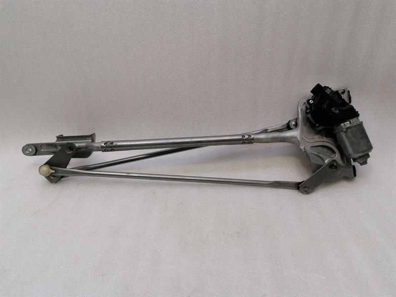 Chevrolet Corvette (C7) Chevrolet Corvette C7 Front Wiper Motor 22873152 Wiper Motor Front Body type: Convertible
Fuel: Petrol