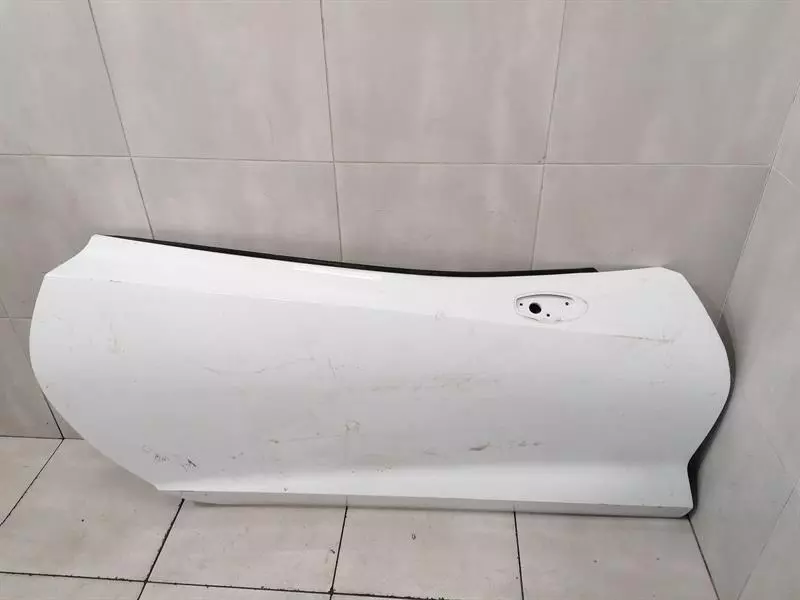 Chevrolet Corvette (C7) Chevrolet Corvette C7 Right Front Door 84031049 Door Front Right OUTER PART Body type: Convertible
Fuel: Petrol
