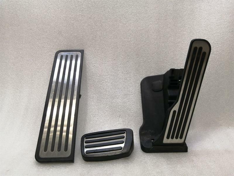 Chevrolet Corvette (C7) CHEVROLET CORVETTE C7 Z06 Gas Pedal (Electrical) 22936178 Accelerator Pedal Body type: Coupe
Fuel: Petrol