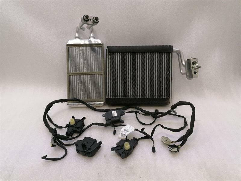 Chevrolet Corvette (C7) Chevrolet Corvette C7 Z06 Heater Matrix 52500913 Heat Exchanger Heater Cooler Body type: Coupe
Fuel: Petrol