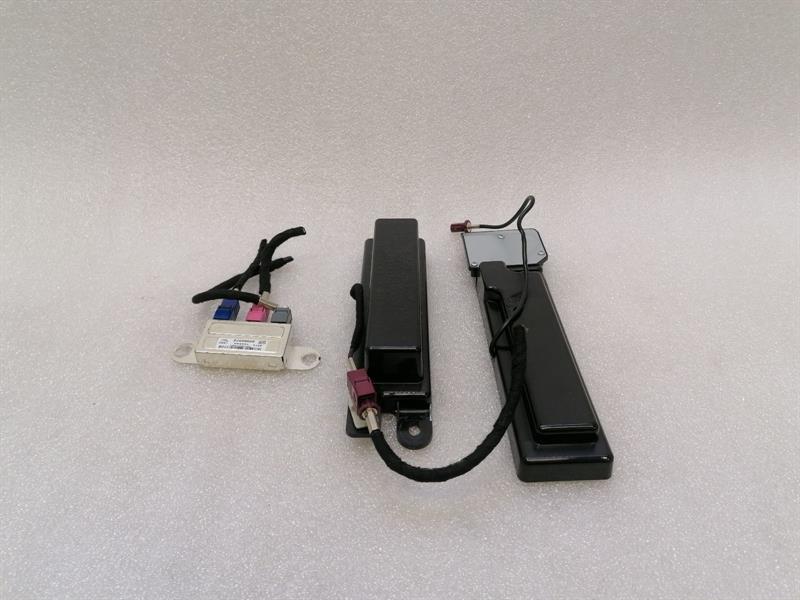 Chevrolet Corvette (C7) Chevrolet Corvette C7 Z06 Aerial / Antenna Set 13502549 Antenna Kit Body type: Coupe
Fuel: Petrol