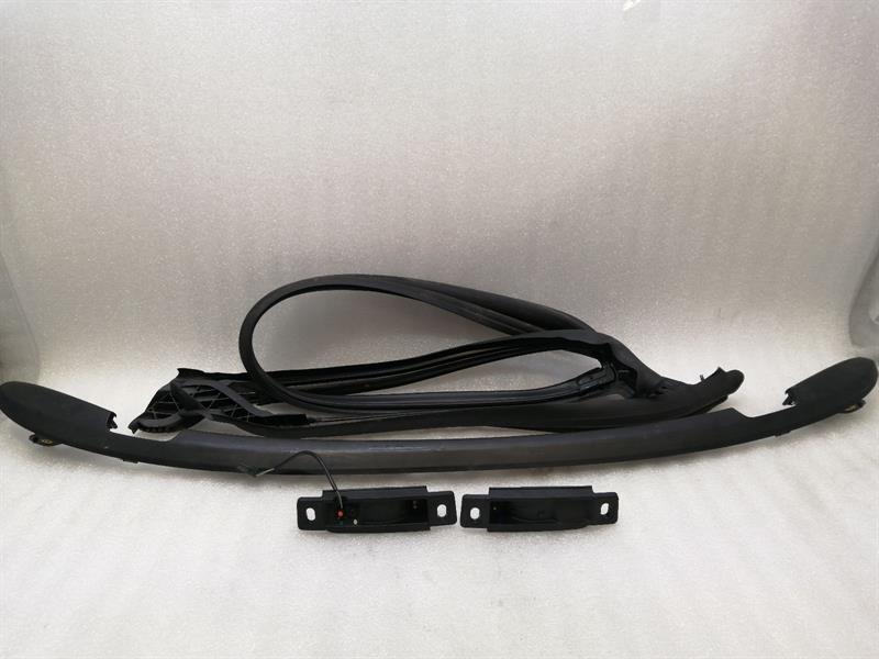 Chevrolet Corvette (C7) Chevrolet Corvette C7 Windshield Seal 84367842 Windshield Seal Convertible