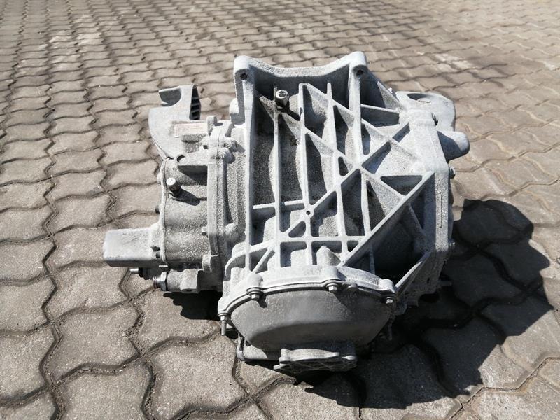 Chevrolet Corvette (C7) CHEVROLET CORVETTE C7 Rear Diff 24260442 Differential Rear Car