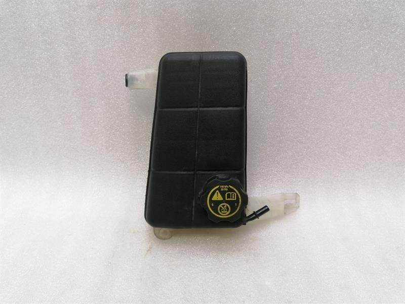 Chevrolet Corvette C7 Z51 Expansion Tank 22786835 Balancing Tank Cooling Water