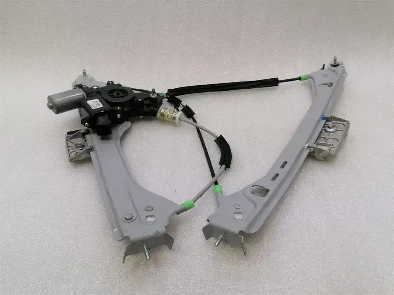 Chevrolet Corvette (C8) Chevrolet Corvette C8 Right Front Door Winder 84970841 Front Right Window
