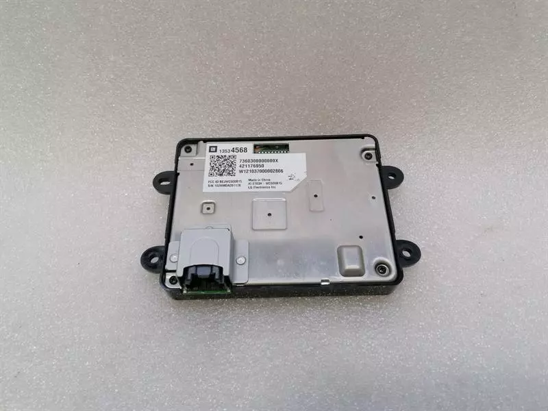 Chevrolet Corvette (C8) CHEVROLET CORVETTE C8 ELECTRONIC MODULE 13534568 CONTROL UNIT PHONE CHARGER