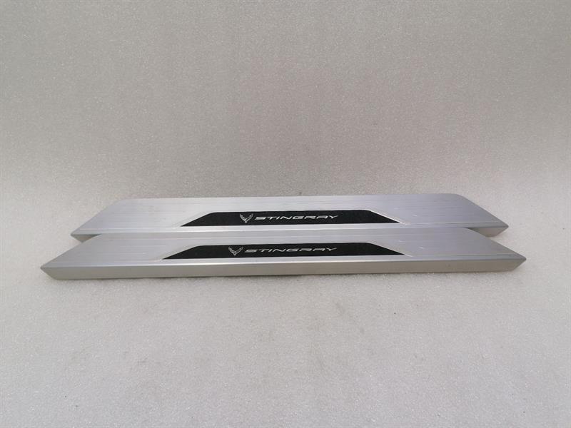Chevrolet Corvette (C8) Chevrolet Corvette C8 Door Sill Stingray Door Sill Body type: Coupe
Fuel: Petrol