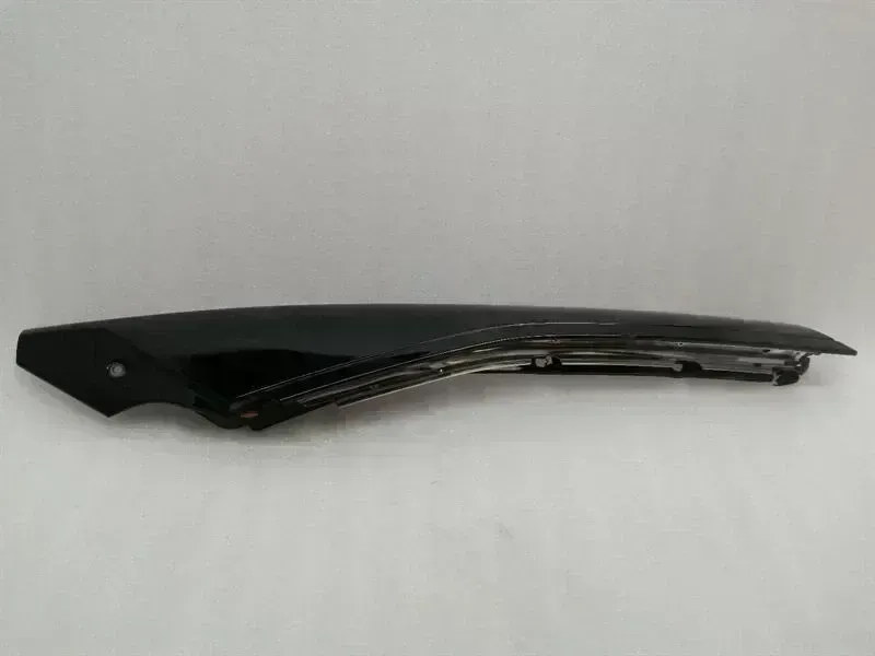 Chevrolet Corvette (C7) CHEVROLET CORVETTE C7 23163511 Left WINDSHIELD OUTER COVER Cover Left