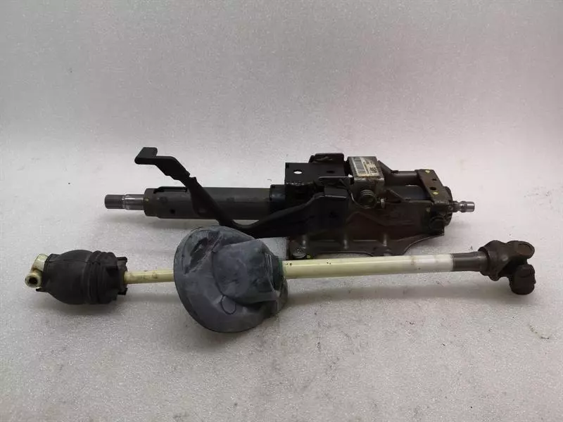 Chevrolet Camaro CHEVROLET CAMARO MK5 ZL1 Steering Column 23486916 Steering Column Body type: Coupe
Fuel: Petrol