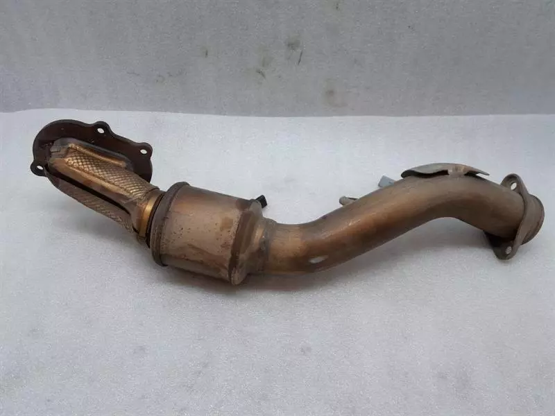 Chevrolet Corvette (C7) CHEVROLET CORVETTE C7 6.2 V8 Catalytic Converter 23373201 Catalyst RIGHT