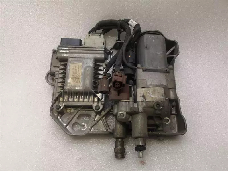 Chevrolet Corvette (C7) Chevrolet Corvette C7 Electronic Module 84086108 Control Unit REAR DIFF MODULE